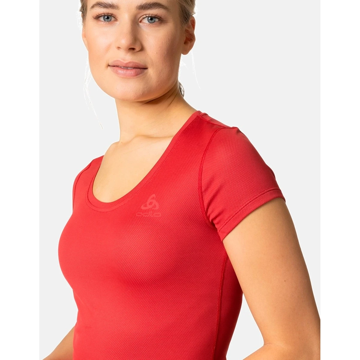 Odlo Active F-Dry Light Base Layer T-Shirt Women - American Beauty 6 Odlo Active F-Dry Light Base Layer T-Shirt Women - American Beauty - Image 4