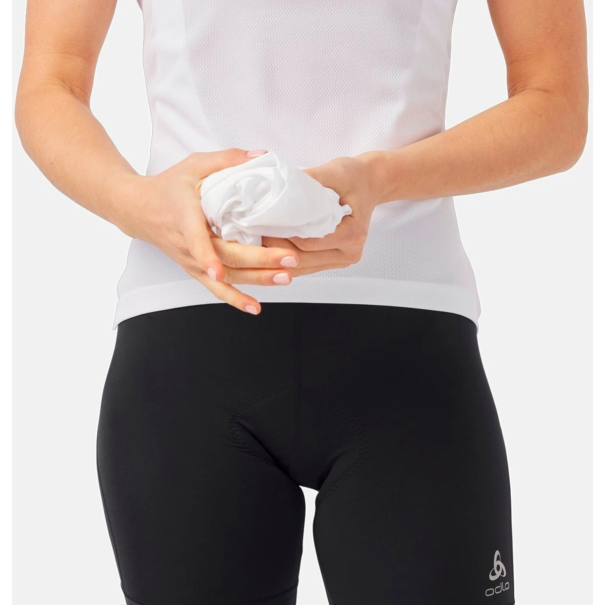 Odlo Essentials Cycling Jacket Women - White 10 Odlo Essentials Cycling Jacket Women - White - Image 8