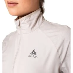 Odlo Essentials Light Reflective Running Jacket Women - Silver Cloud 12 Odlo Essentials Light Reflective Running Jacket Women - Silver Cloud -Odlo odlo womens essentials light reflective running jacket silver cloud 5 1506981