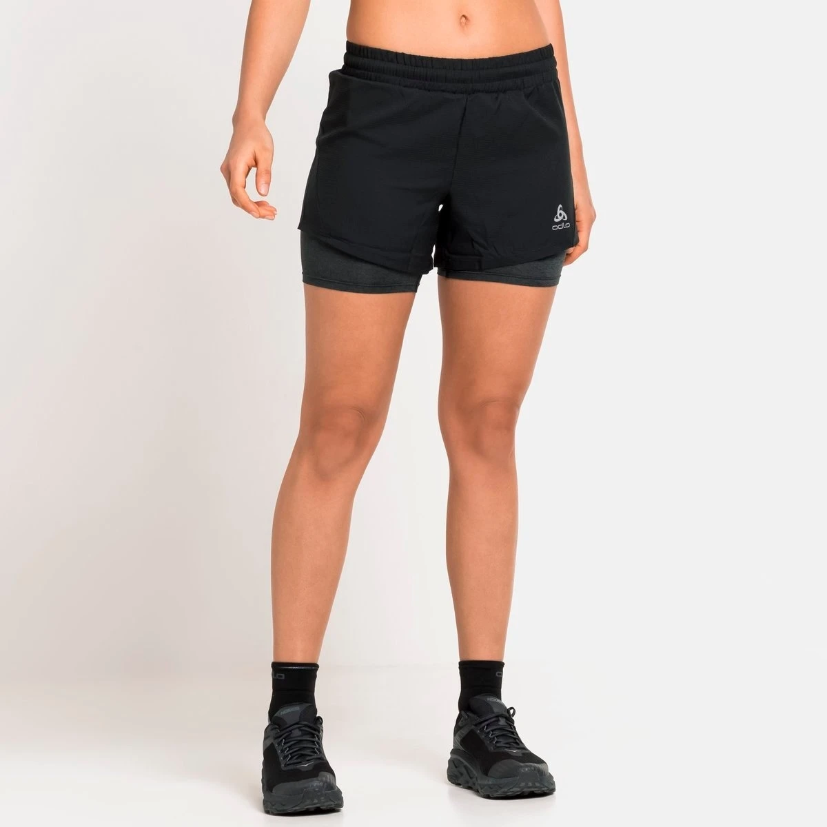 Odlo Women's Run Easy 5 Inch 2-in-1 Running Shorts - Black 5 Odlo Women's Run Easy 5 Inch 2-in-1 Running Shorts - Black - Image 3